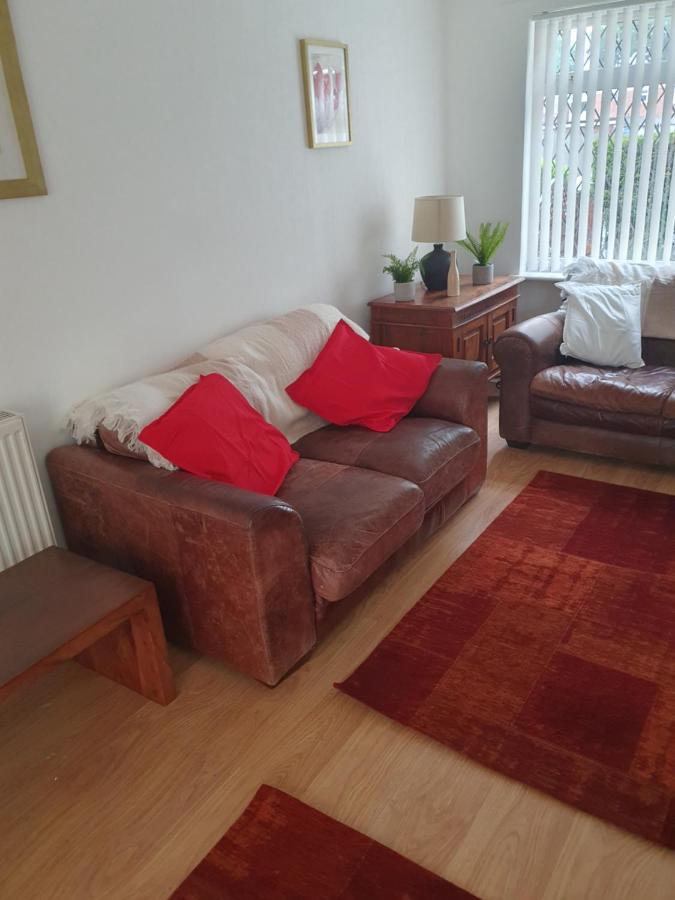 Quiet House 8 Mins From Nec/Airport Βίλα Marston Green Εξωτερικό φωτογραφία